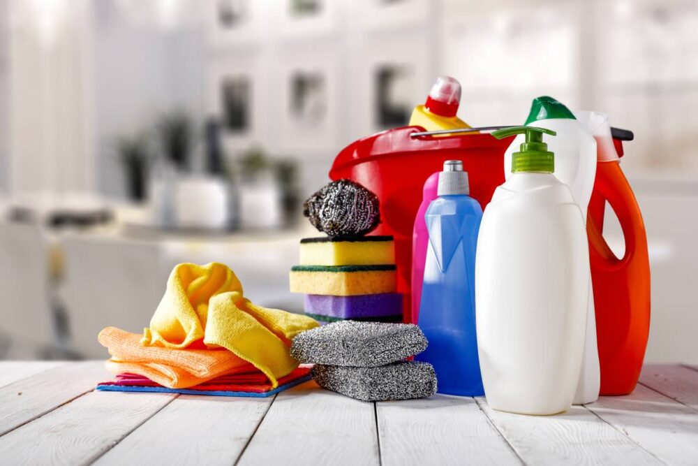 Cleaning Chemicals - Image 4