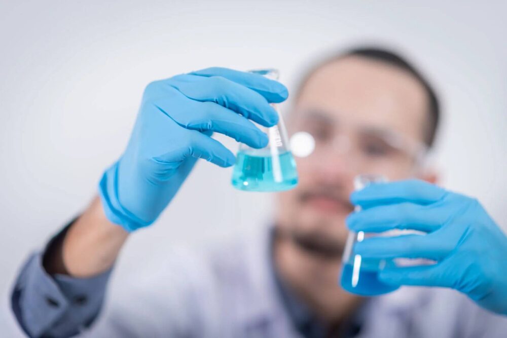 Chemical-Resistant Gloves - Image 3